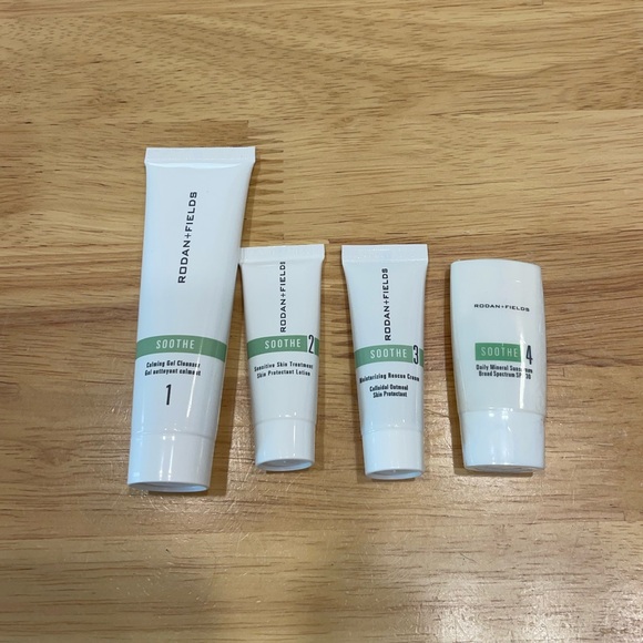 Rodan + Fields Sooth Skincare Sampler Set